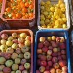 Obst- und Gemüsekisten auf einem marokkanischem Markt